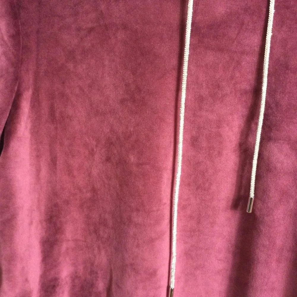 Quacker Factory cropped velour outfit.  Maroon - Picture 4 of 10